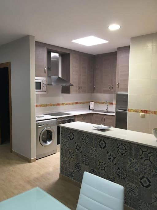 Apartamento Nuevo En Pleno Centro. Карбонерас Екстериор снимка